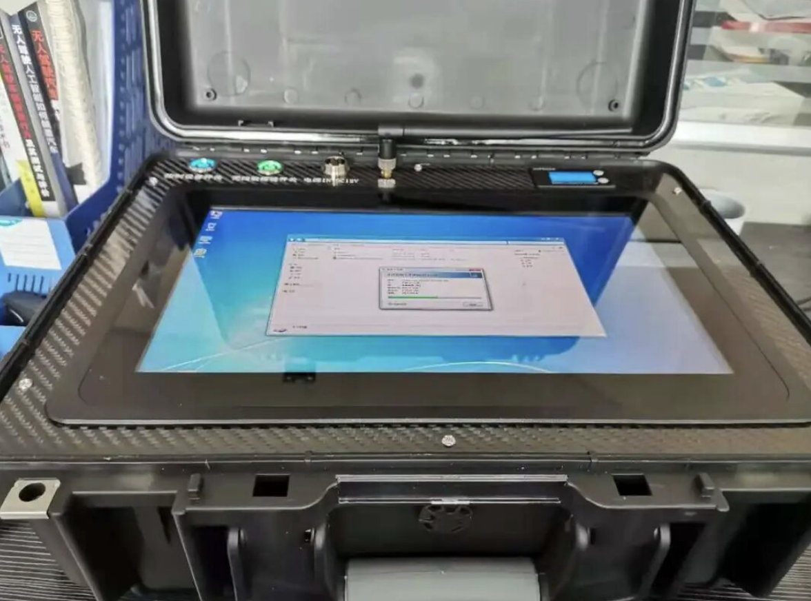 Vincanwo Group의 산업용 패널 PC: 대상 차량 원격 제어의 새로운 차원을 열다